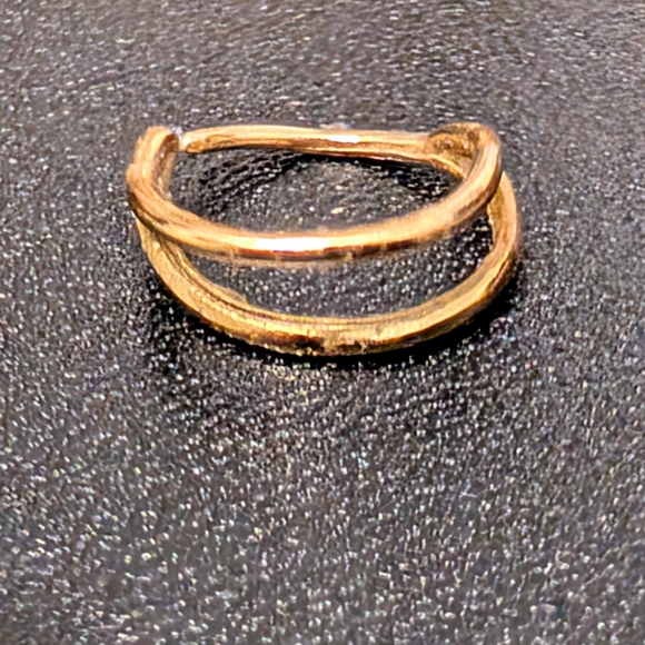 ⭐NWOT Goth Punk 20g Gold Double Hoop Nose Ring - Picture 9 of 13